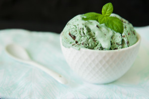 Mint Chocolate Chip Glass